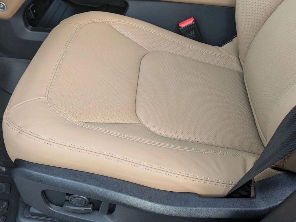 New 2026 Land Rover Defender 110 X-Dynamic SE SUV