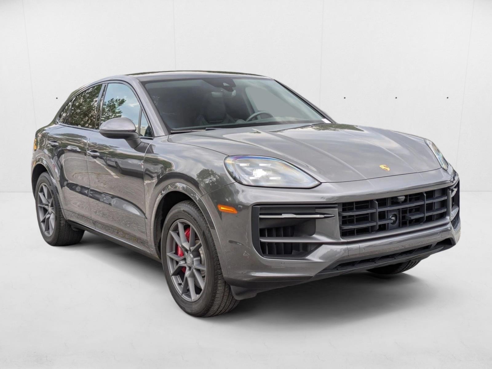 2024 Porsche Cayenne Coupe S photo 3