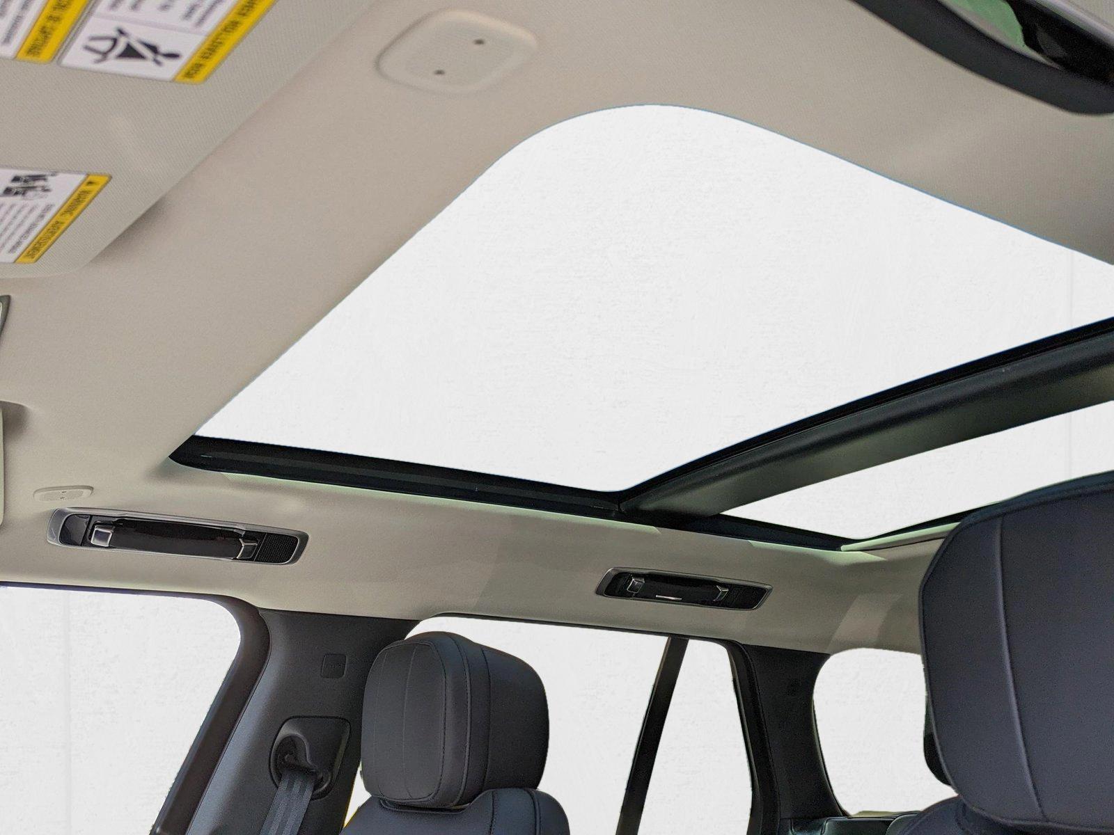 2025 Land Rover Range Rover SE - Photo 15