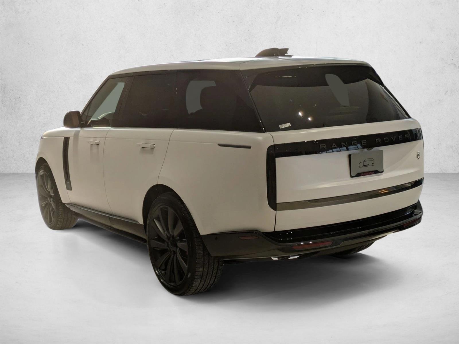 2026 Land Rover Range Rover SV - Photo 9