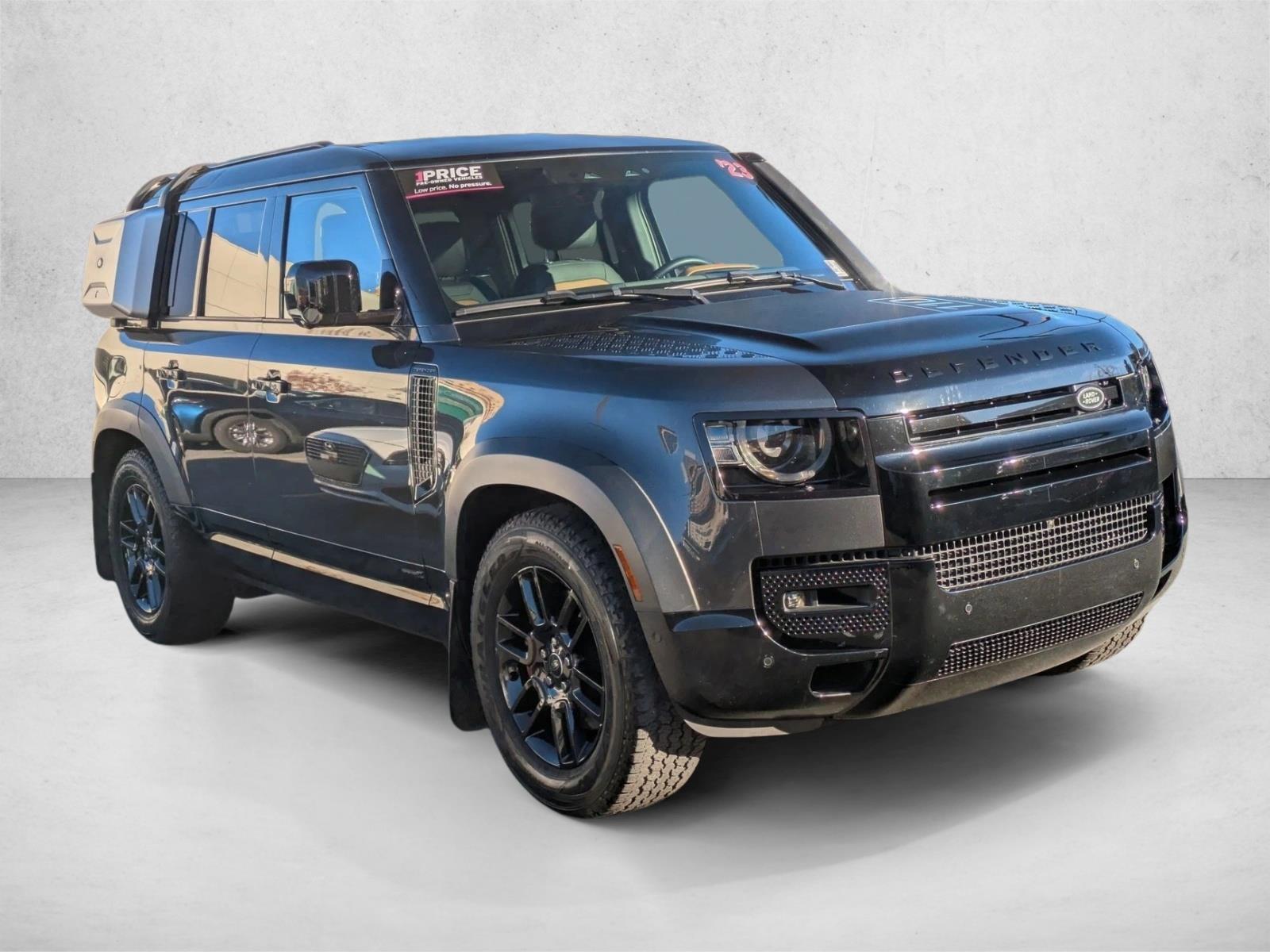 2023 Land Rover Defender 110 photo 3