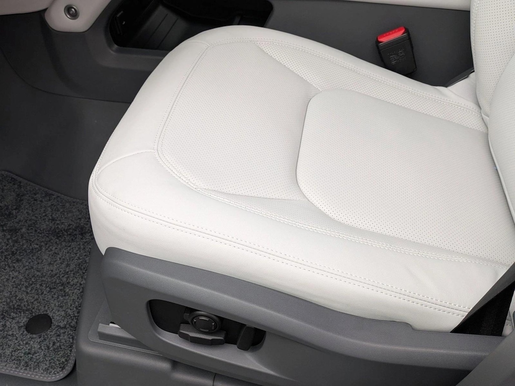 New 2026 Land Rover Defender 110 S 300PS SUV