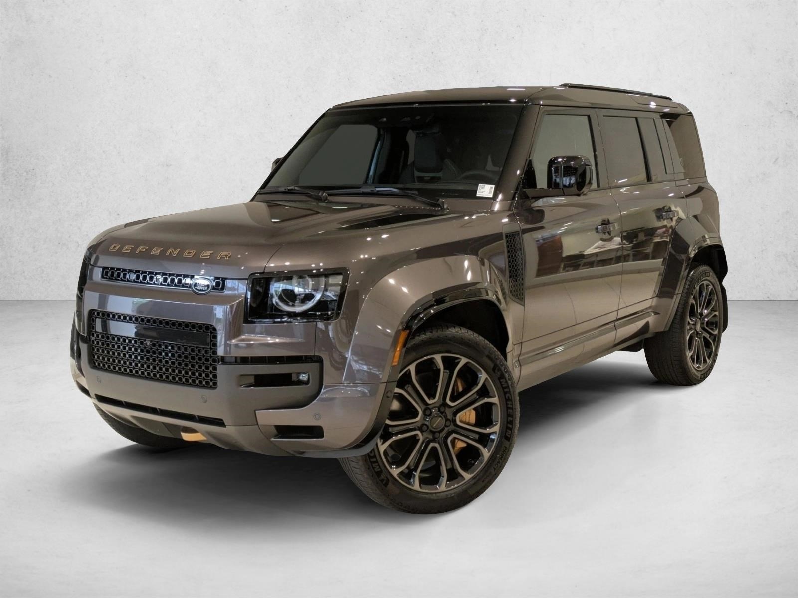 2026 Land Rover Defender 110 OCTA P635's photo