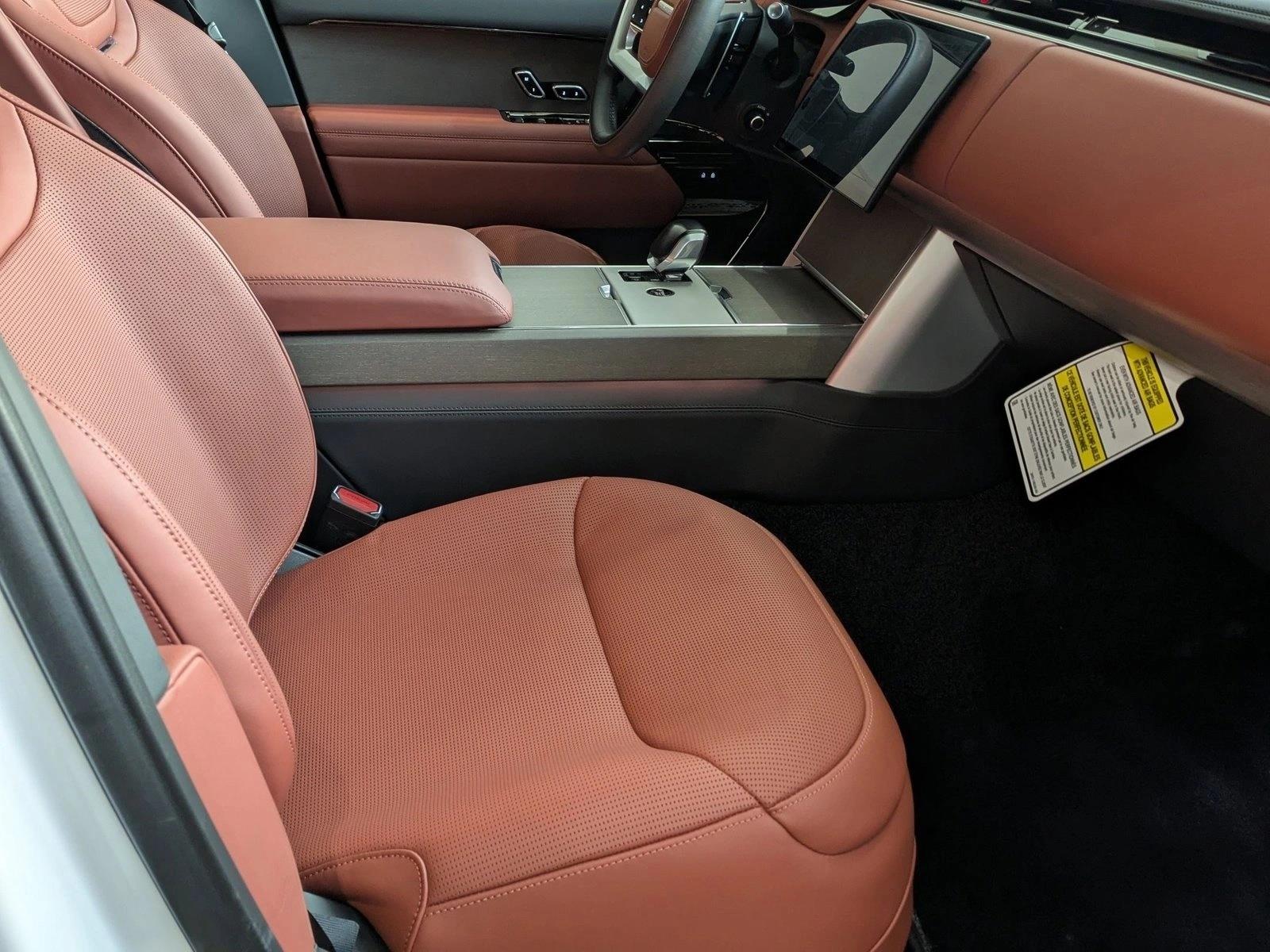 2026 Land Rover Range Rover SV - Photo 18