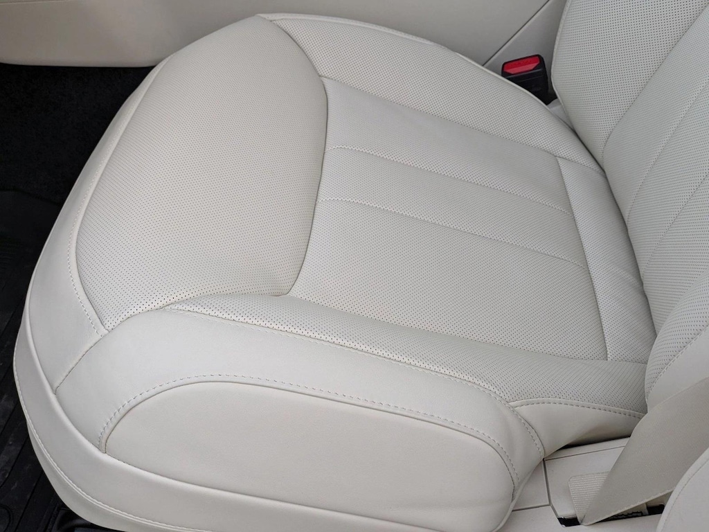 New 2026 Land Rover Range Rover P400 SE 7 Seat SUV