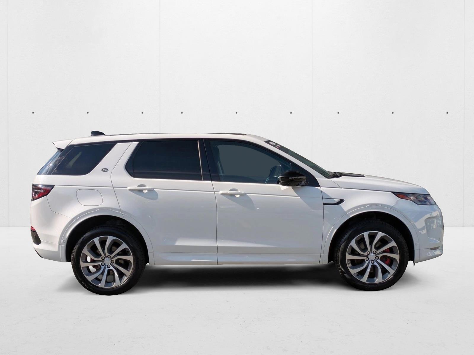 2025 Land Rover Discovery Sport S photo 4