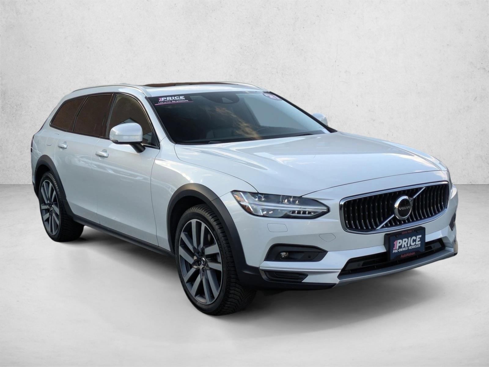 2021 Volvo V90 Cross Country T6 AWD photo 3