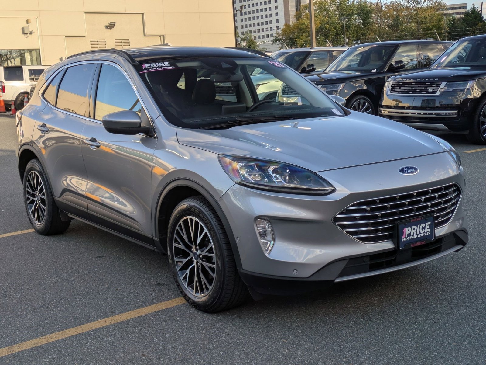 2021 Ford Escape Titanium Plug-In Hybrid photo 3
