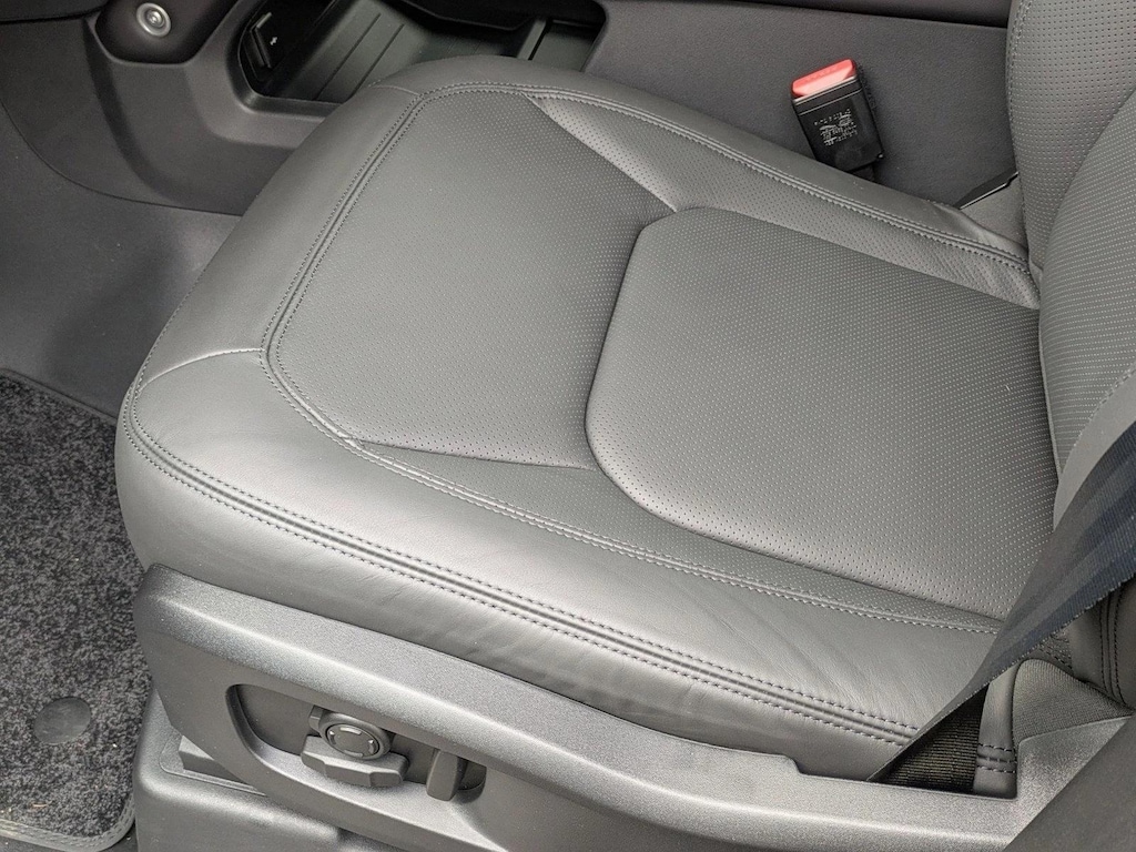 New 2026 Land Rover Defender 110 S 300PS SUV