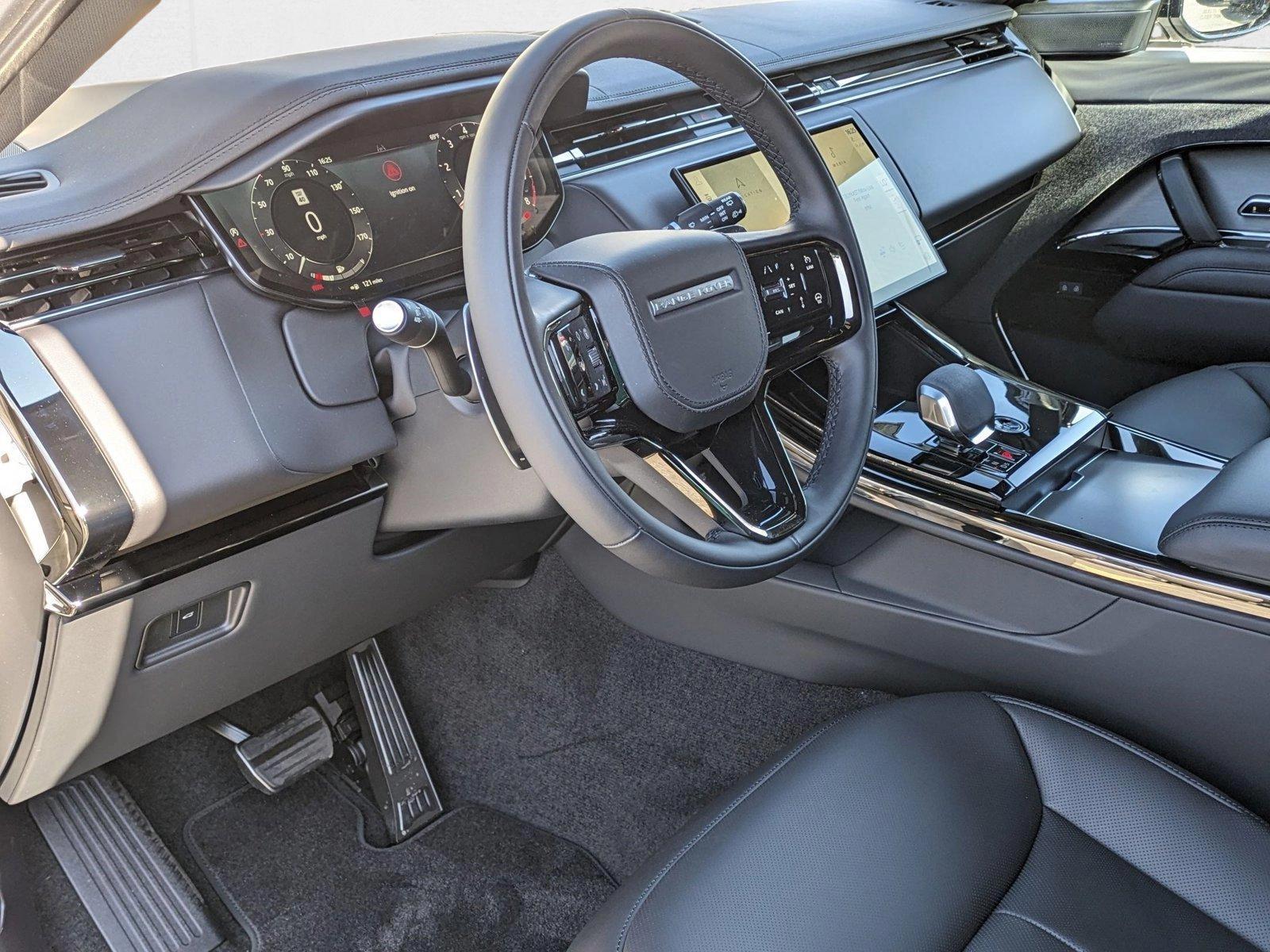 2025 Land Rover Range Rover Sport P530 Dynamic SE photo 3