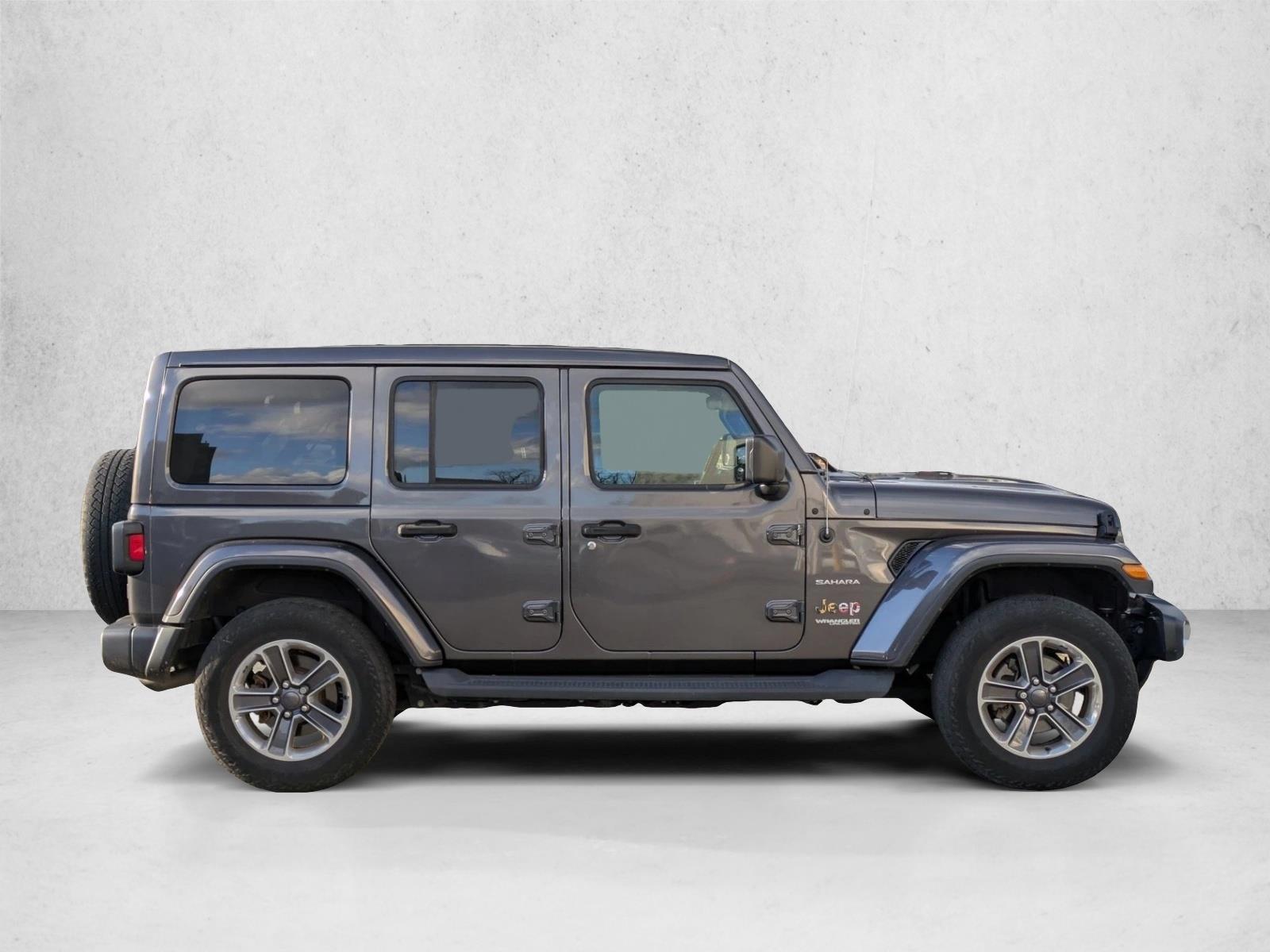 2019 Jeep Wrangler Unlimited Sahara photo 4