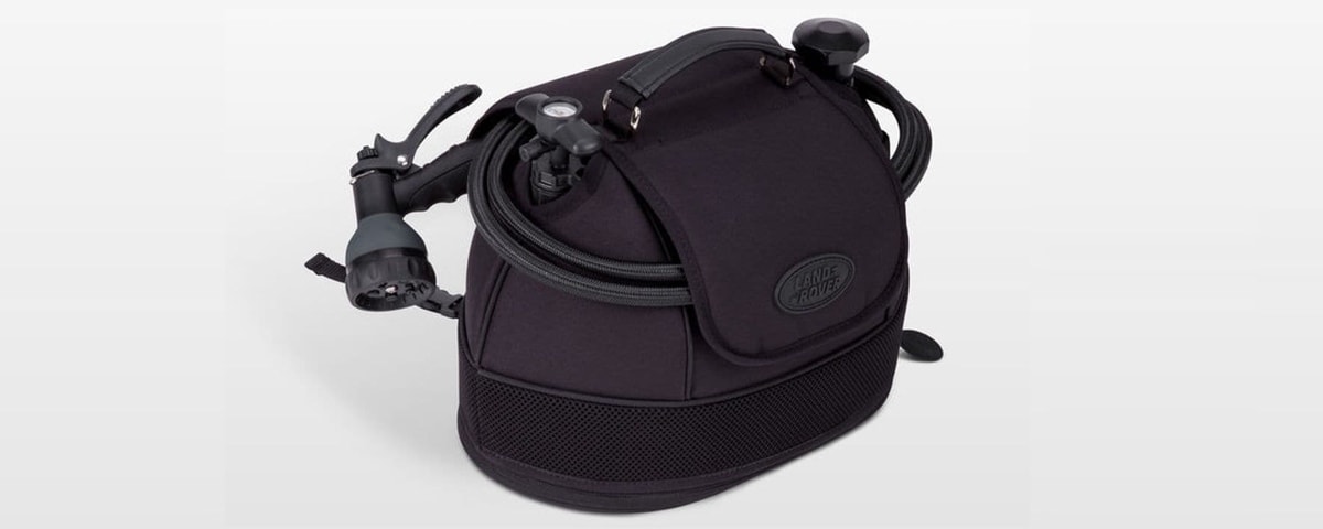 Land Rover Portable Rinse System spraying water