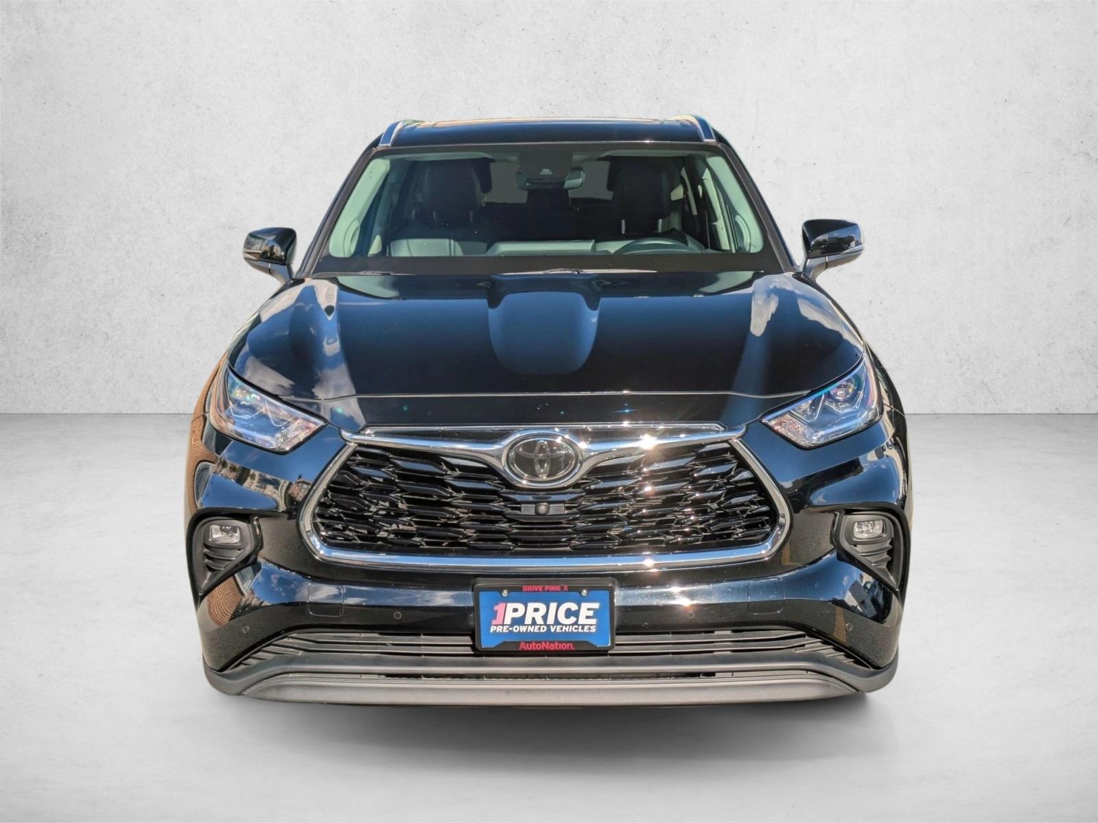 2021 Toyota Highlander Limited photo 2