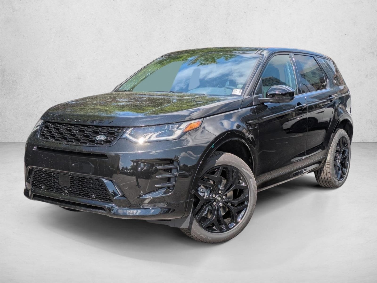 2026 Land Rover Discovery Sport 2.0 Landmark Edition's photo