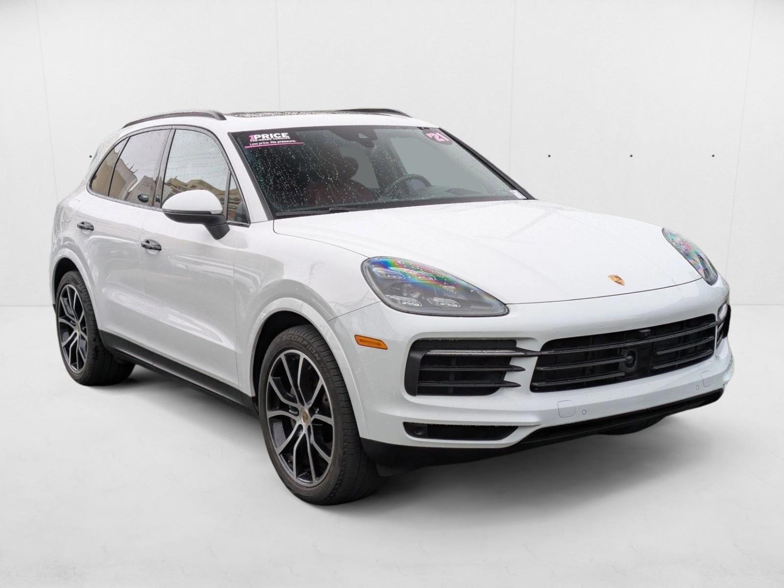 2021 Porsche Cayenne S photo 2