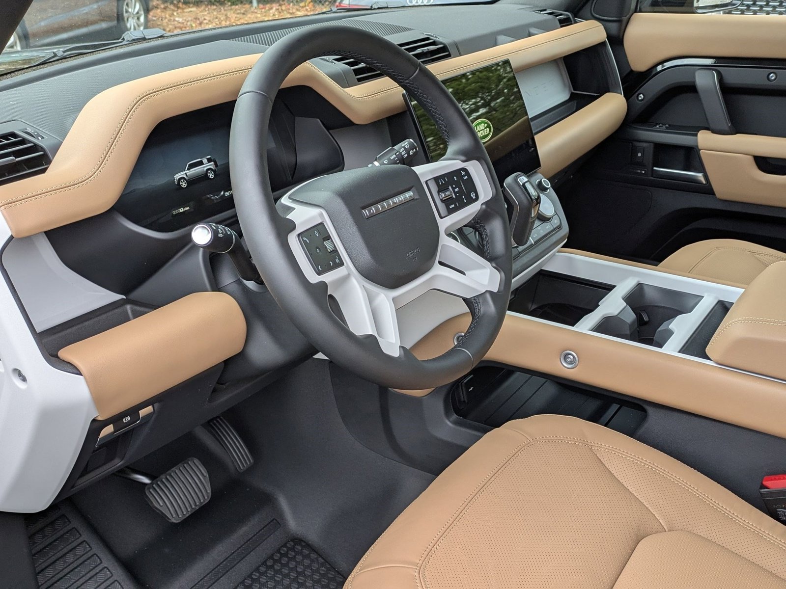 2026 Land Rover Defender 110 S photo 2