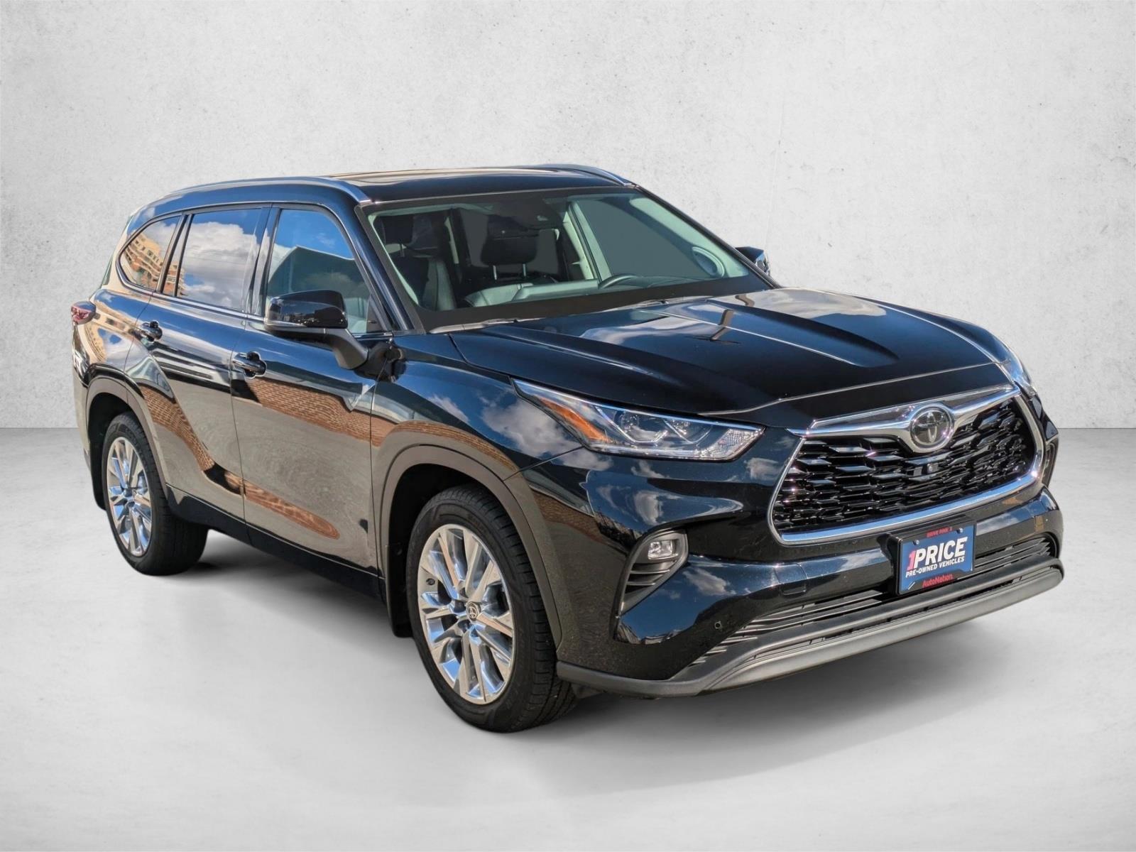 2021 Toyota Highlander Limited photo 3