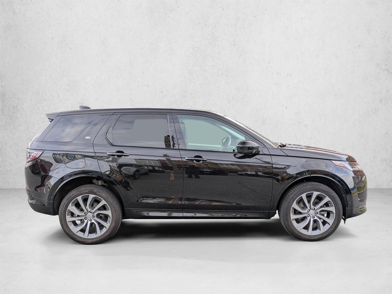 2025 Land Rover Discovery Sport S photo 4