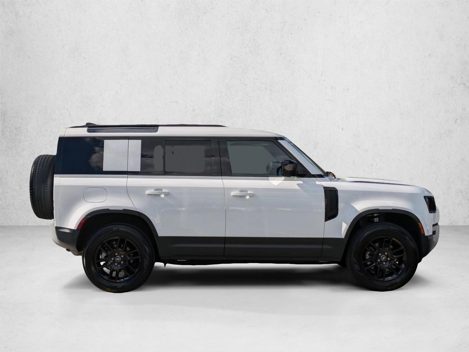 2025 Land Rover Defender 110 S photo 2