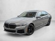  BMW 740i