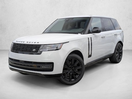 2026 Land Rover Range Rover P550e SE SUV