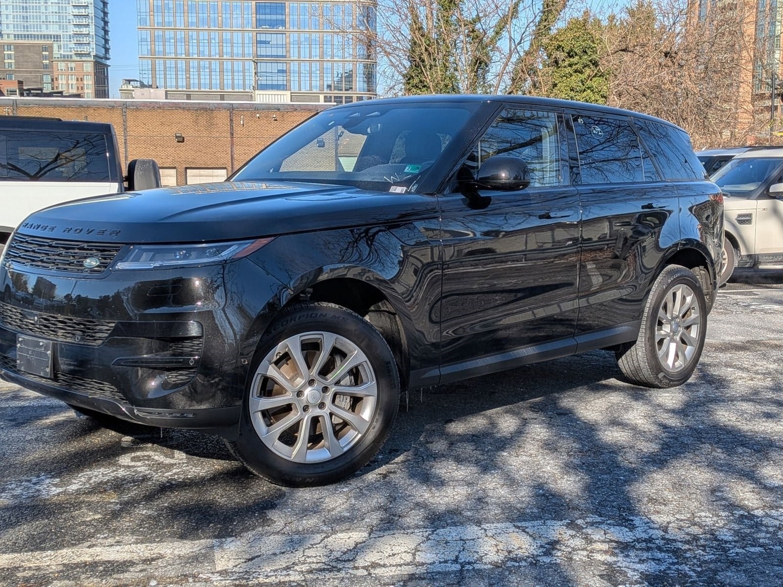 2025 Land Rover Range Rover Sport SE's photo