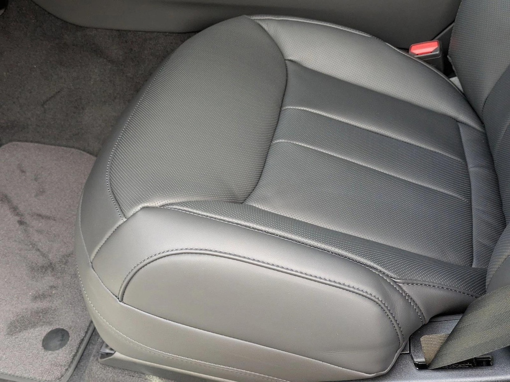 New 2026 Land Rover Range Rover Sport P400 Dynamic SE SUV