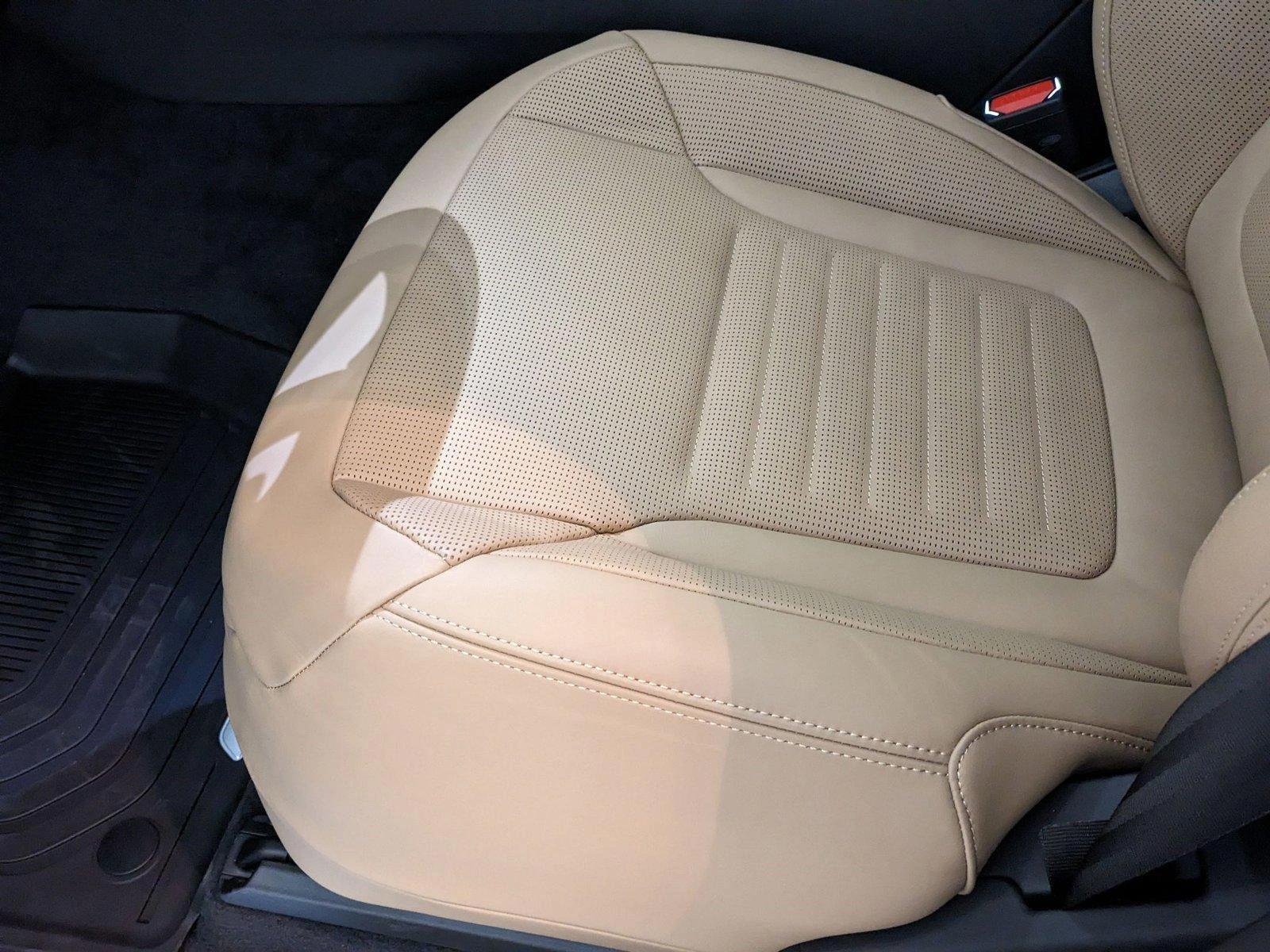 2025 Land Rover Range Rover Sport photo 4