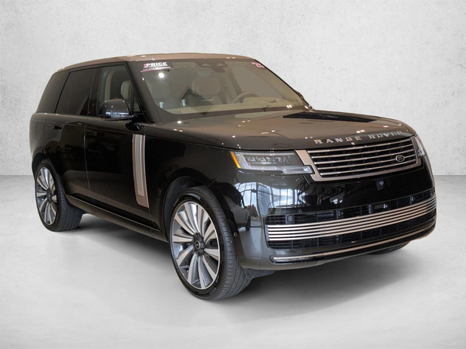 2025 Land Rover Range Rover SV photo 3