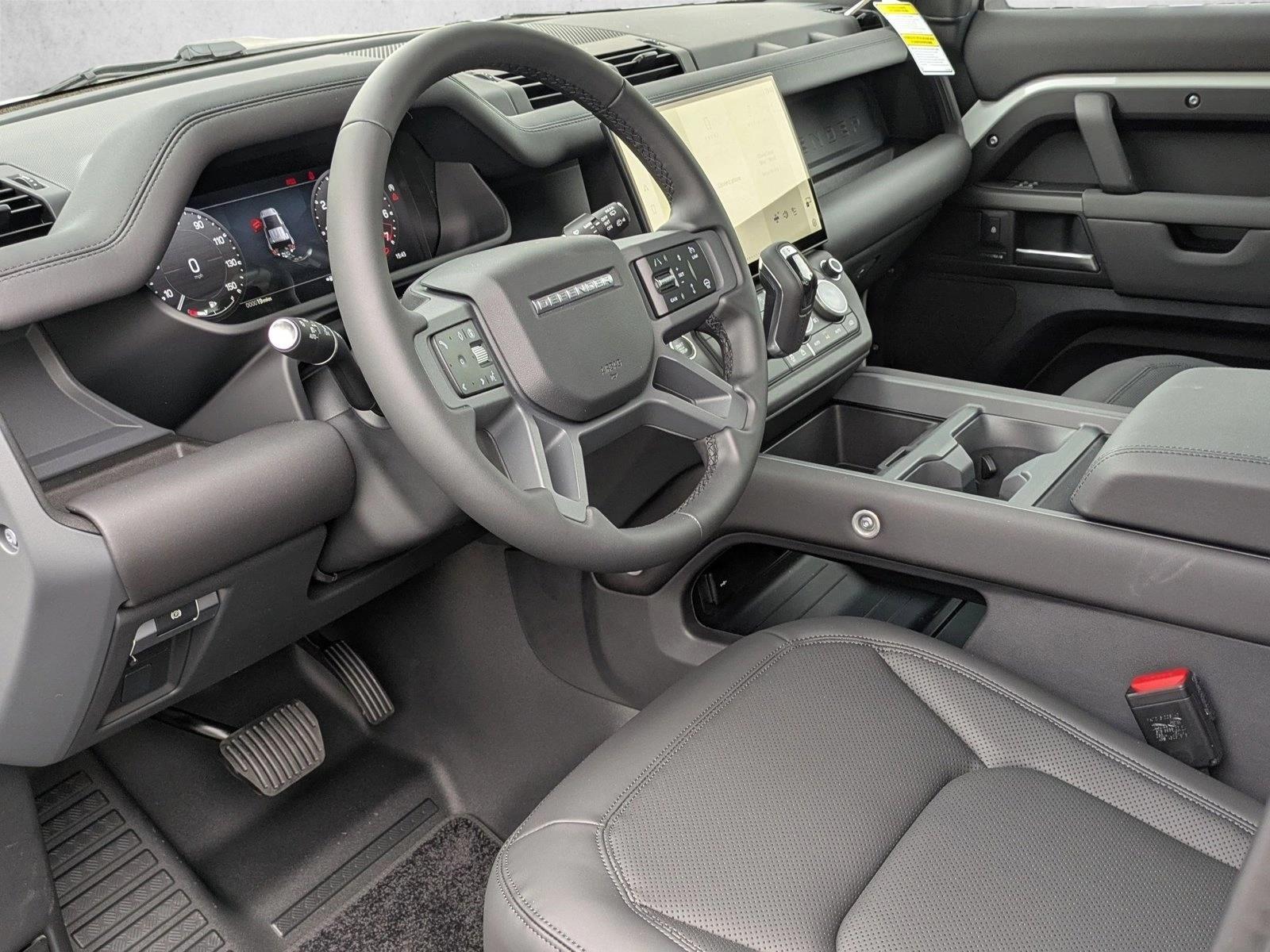 2026 Land Rover Defender 110 S photo 2
