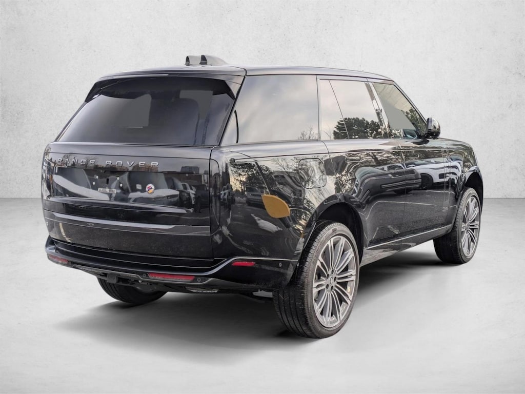 New 2025 Land Rover Range Rover P400 SE SUV