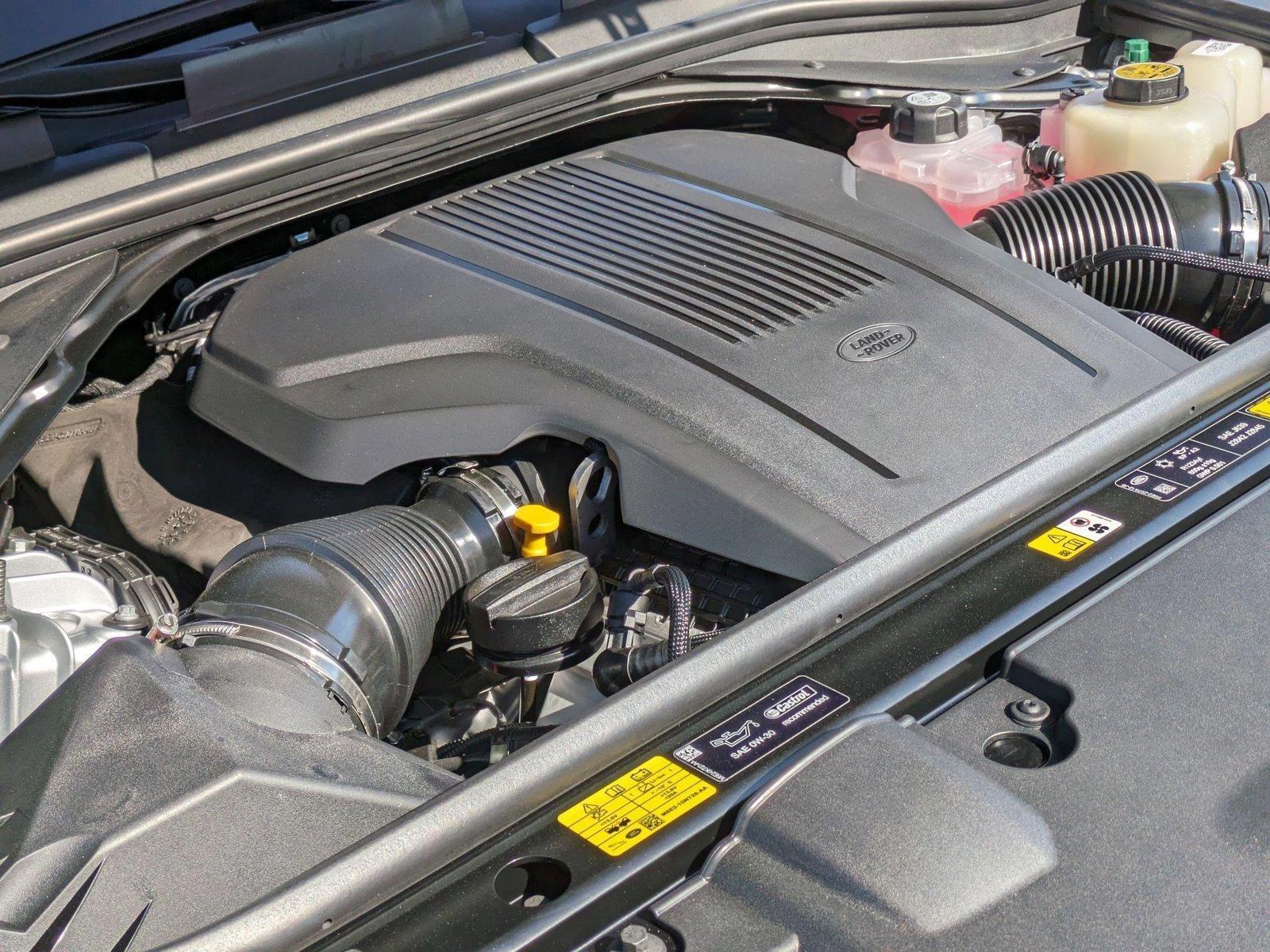 2025 Land Rover Range Rover SE - Photo 19