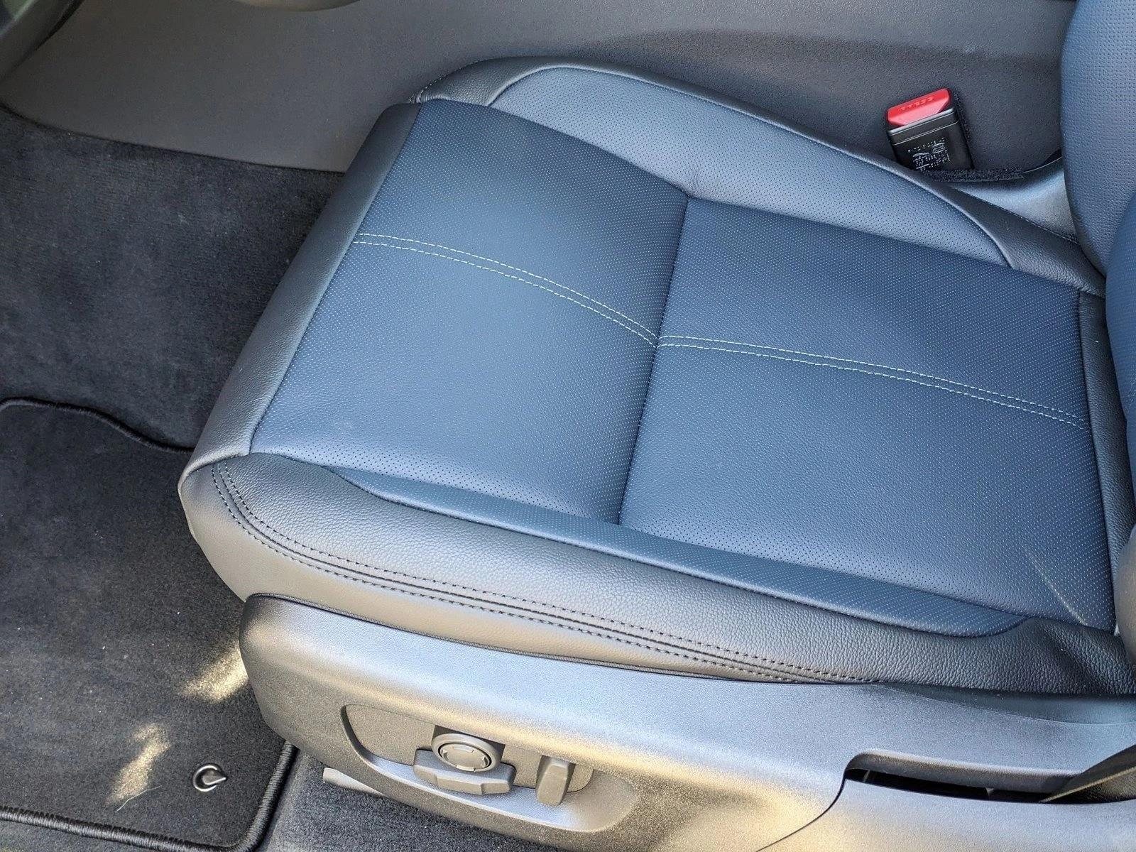 2026 Land Rover Range Rover Velar P250 S photo 4