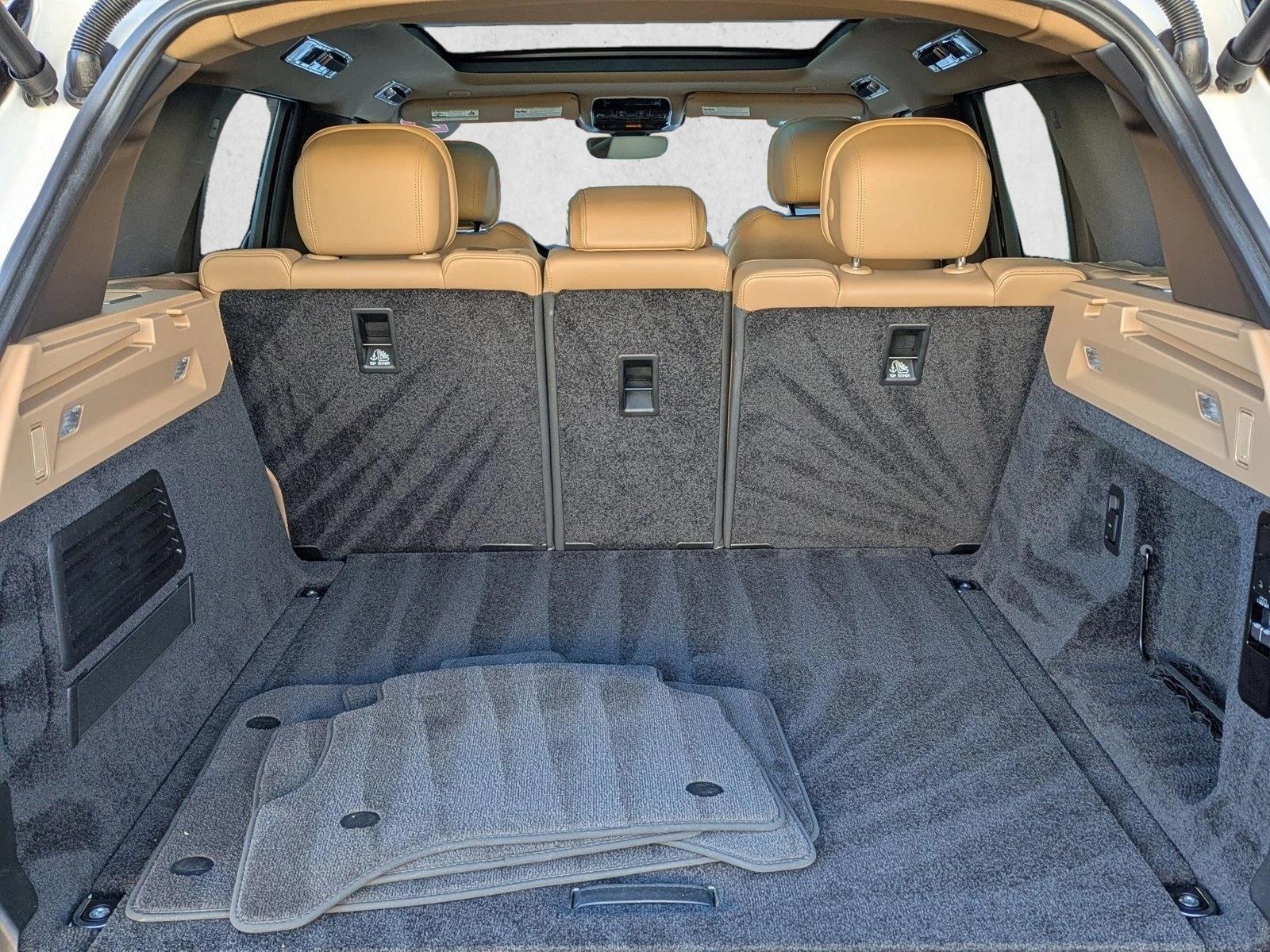 2023 Land Rover Range Rover SE - Photo 6