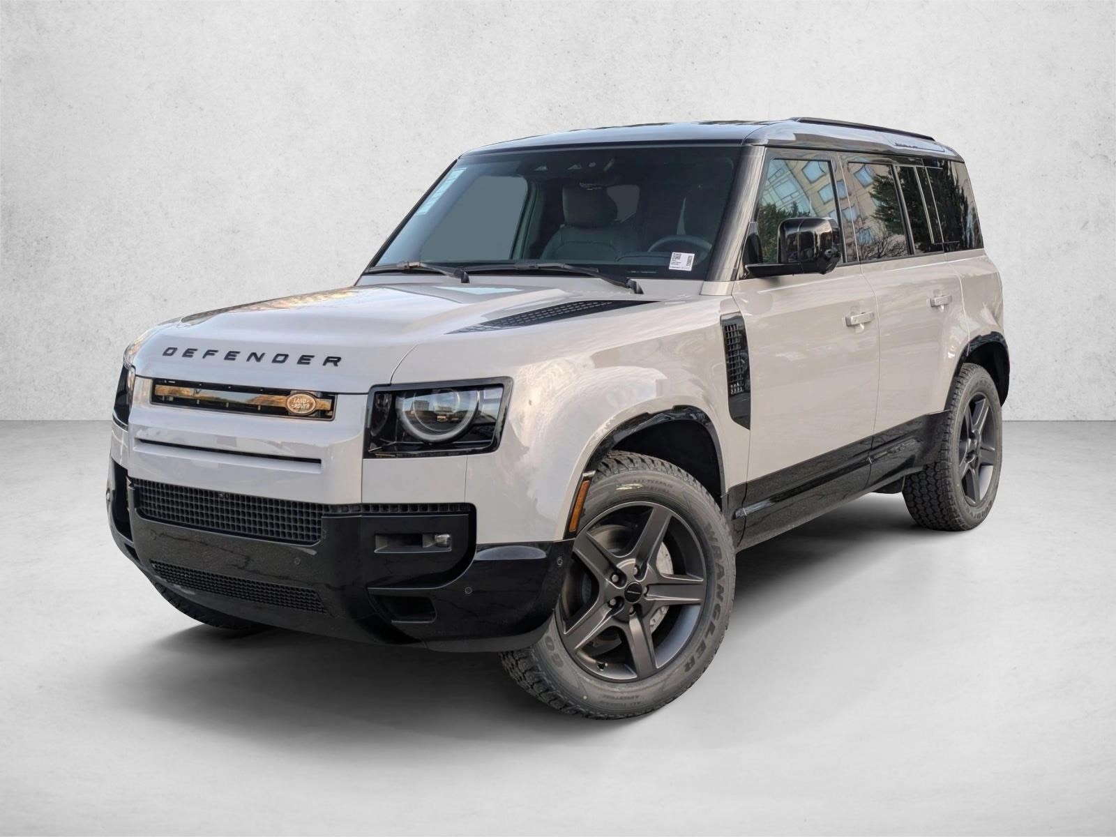 2026 Land Rover Defender X-Dynamic SE's photo