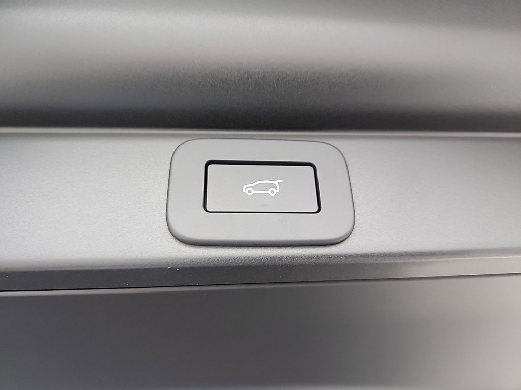 2025 Land Rover Range Rover SE - Photo 14