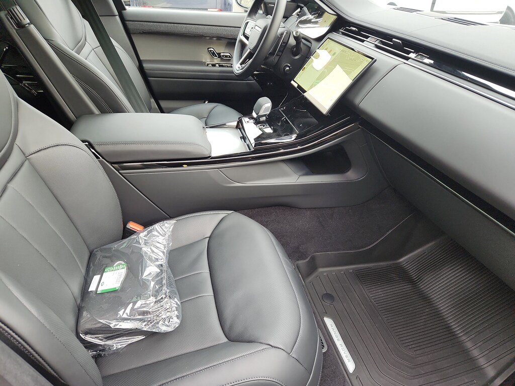 New 2025 Land Rover Range Rover Sport SE SUV