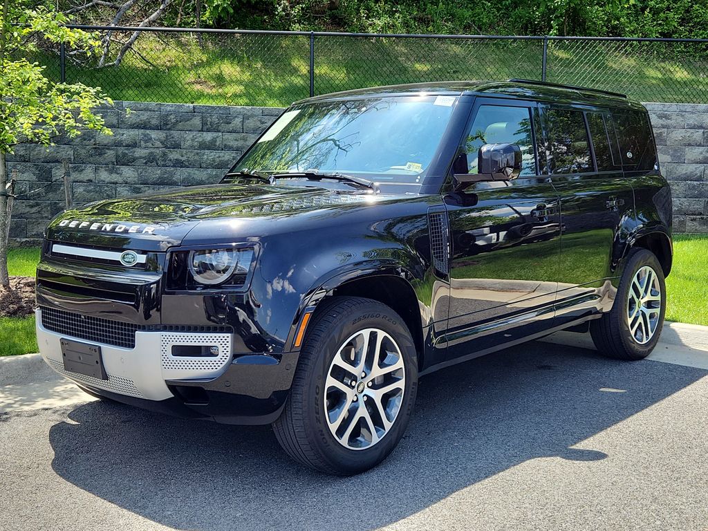 2022 Land Rover Defender XS Edition's photo