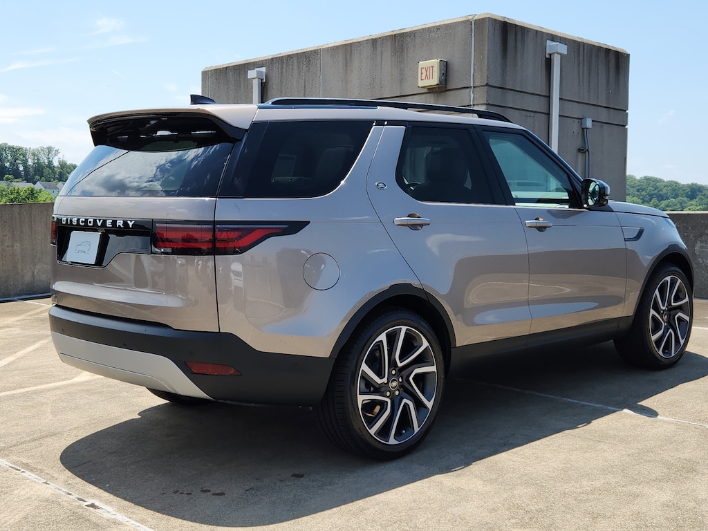New 2025 Land Rover Discovery S SUV