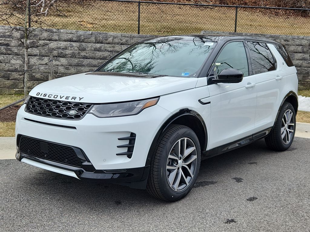 2026 Land Rover Discovery Sport 2.0 Landmark Edition's photo