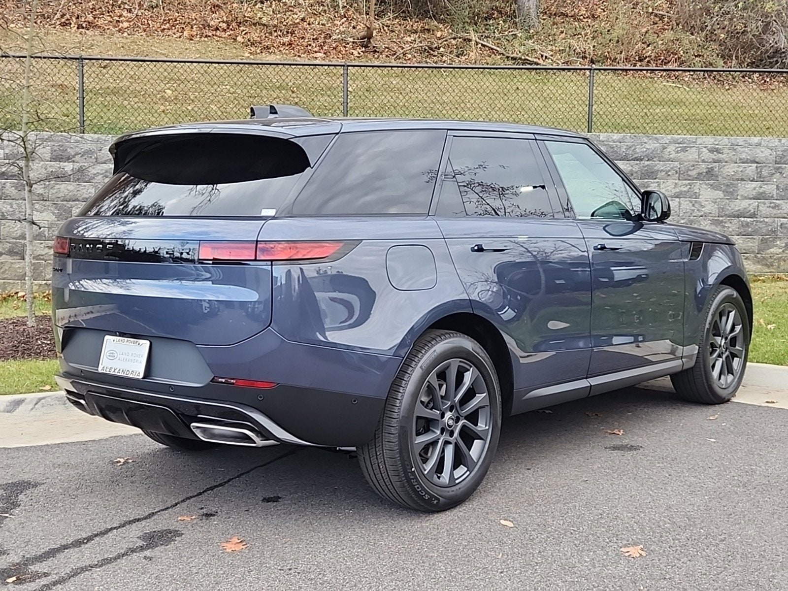 Used 2025 Land Rover Range Rover Sport SE with VIN SAL1P9EUXSA440216 for sale in Alexandria, VA
