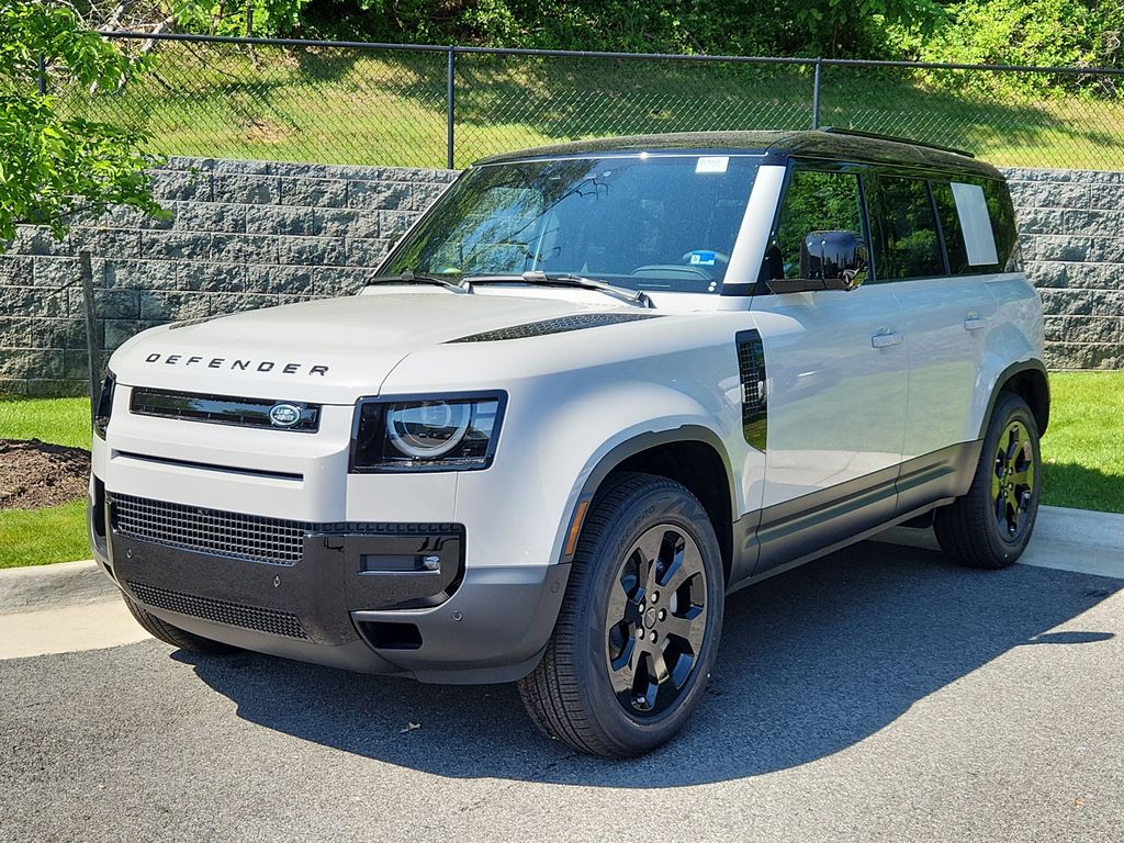 2026 Land Rover Defender 110 S P300's photo