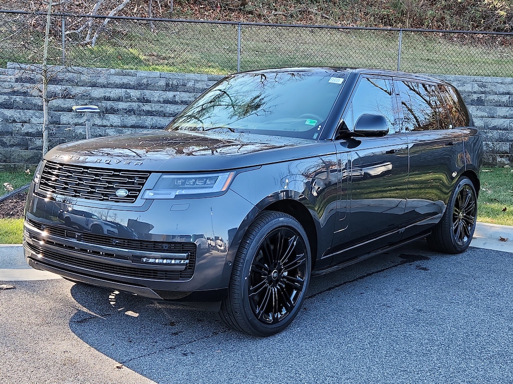 New 2025 Land Rover Range Rover SE P400 SE LWB 7 Seat