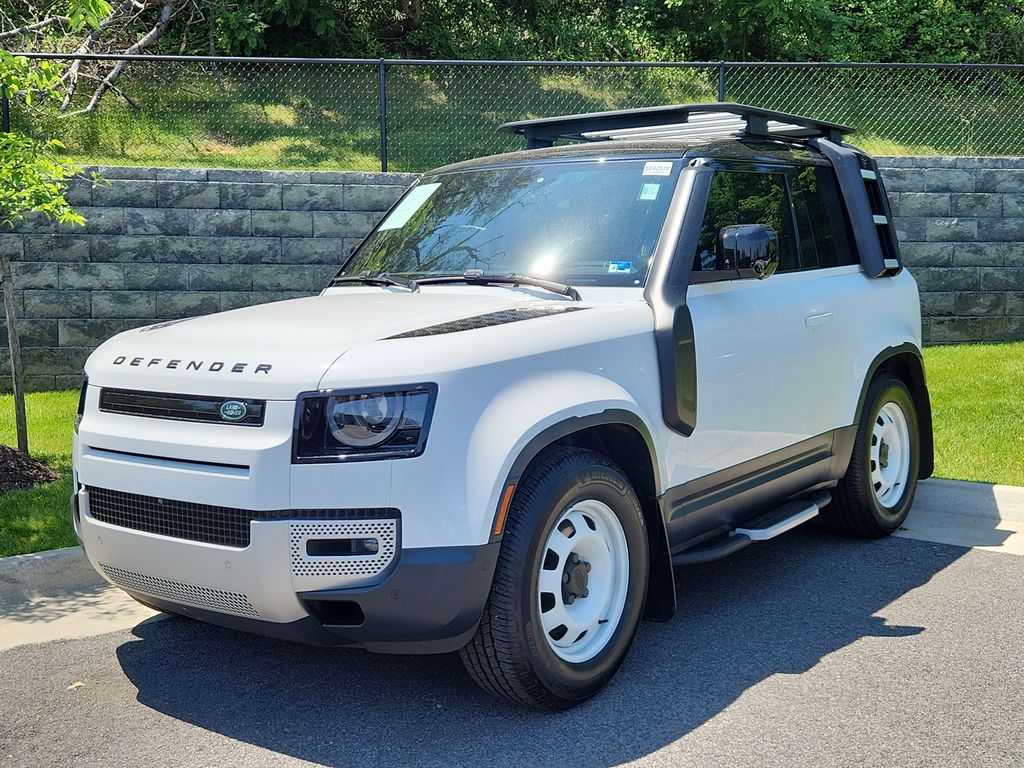 2023 Land Rover Defender S's photo