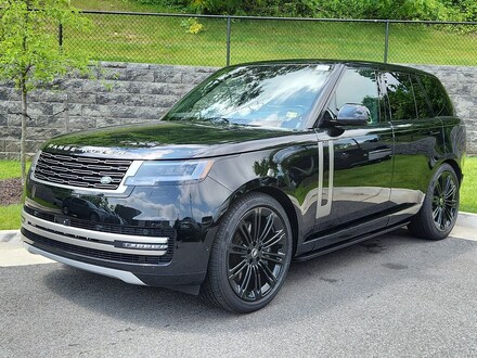 2025 Land Rover Range Rover P530 SE SUV