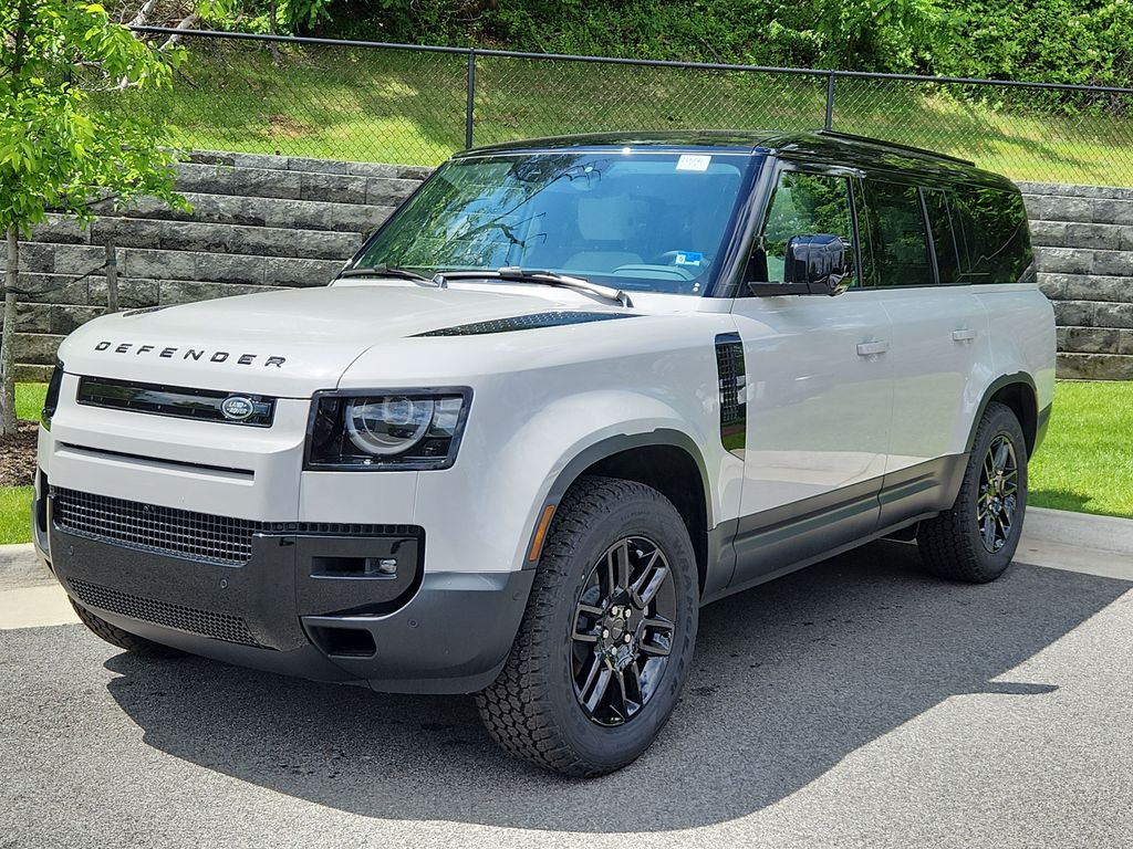 2026 Land Rover Defender 130 S P300's photo