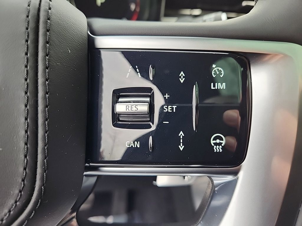 2025 Land Rover Range Rover SE - Photo 20