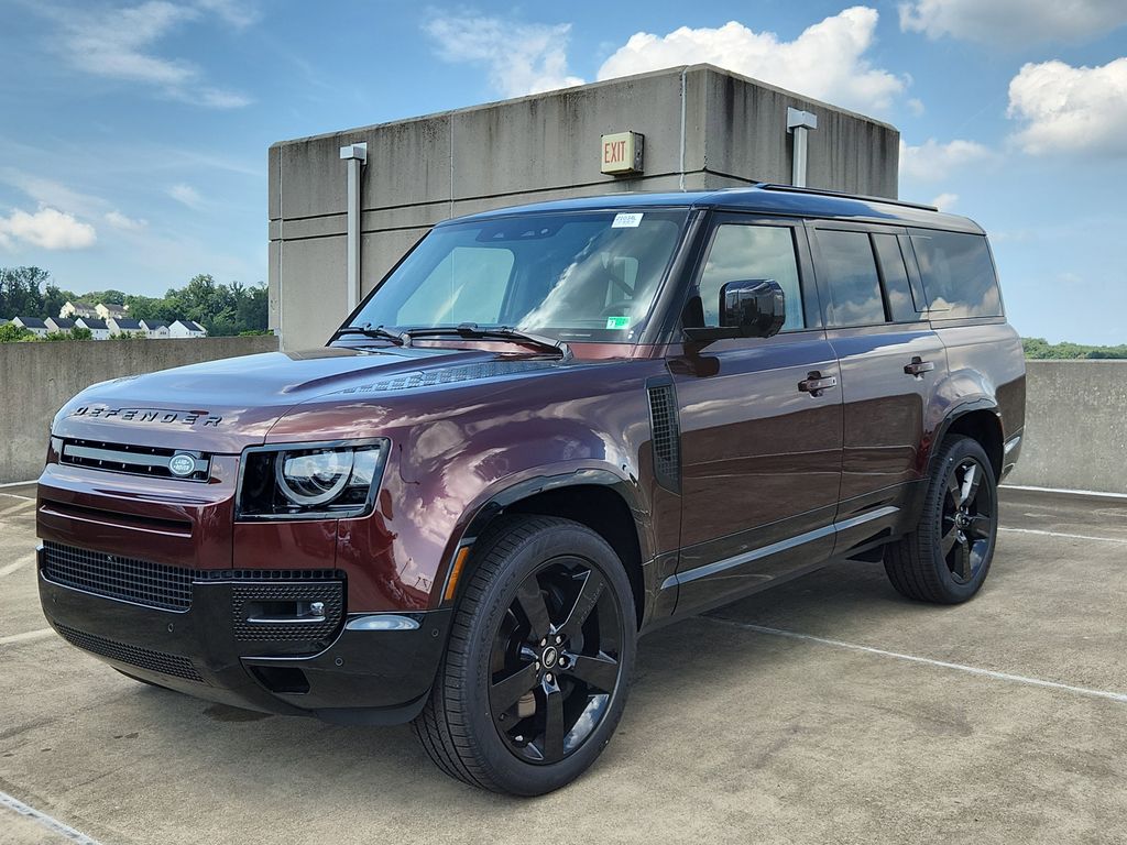 2025 Land Rover Defender 130 X-Dynamic SE P400's photo