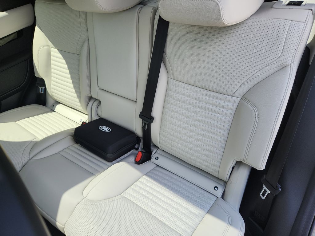 2025 Land Rover Discovery S - Photo 25