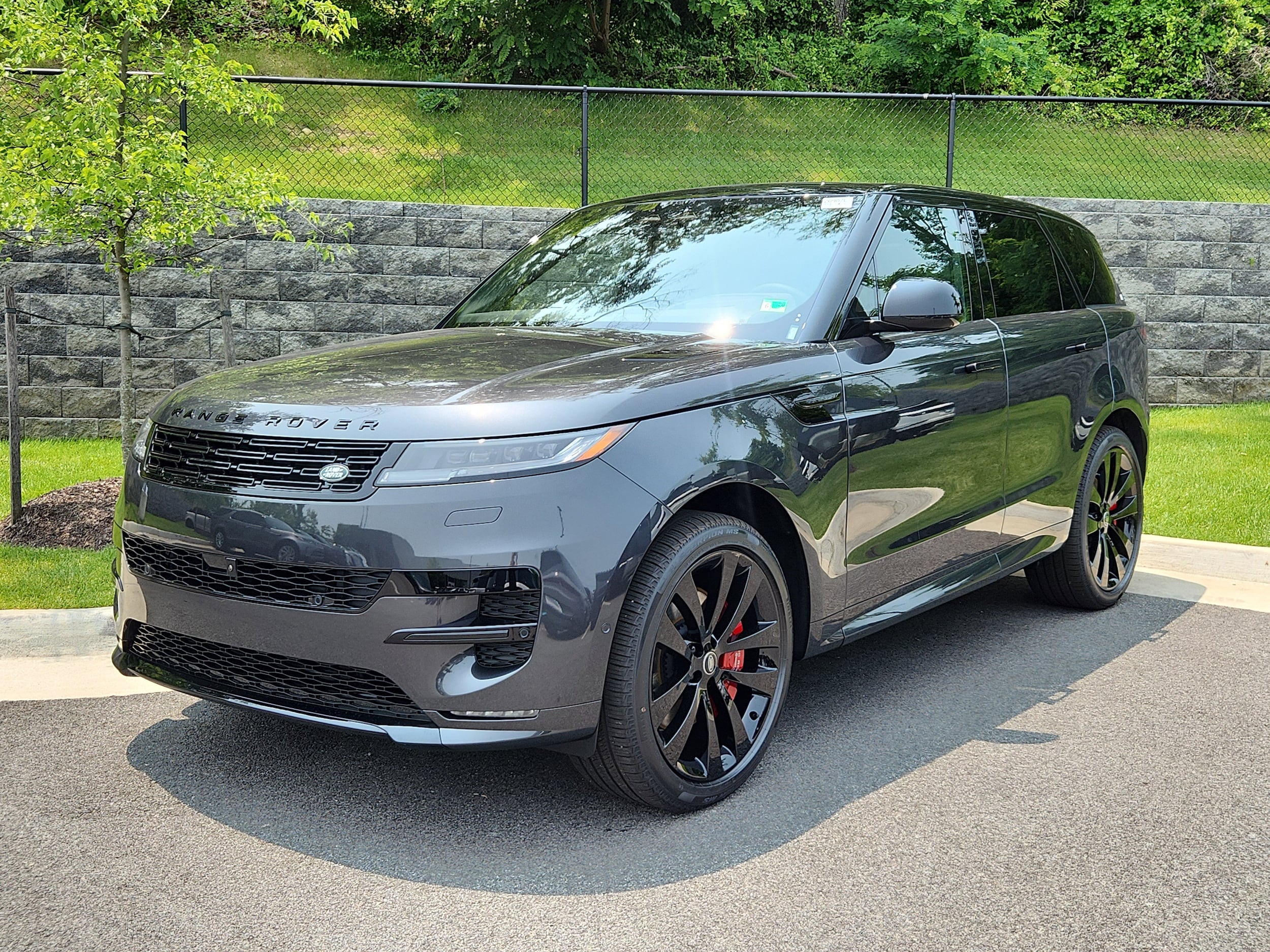 2025 Land Rover Range Rover Sport Dynamic SE's photo